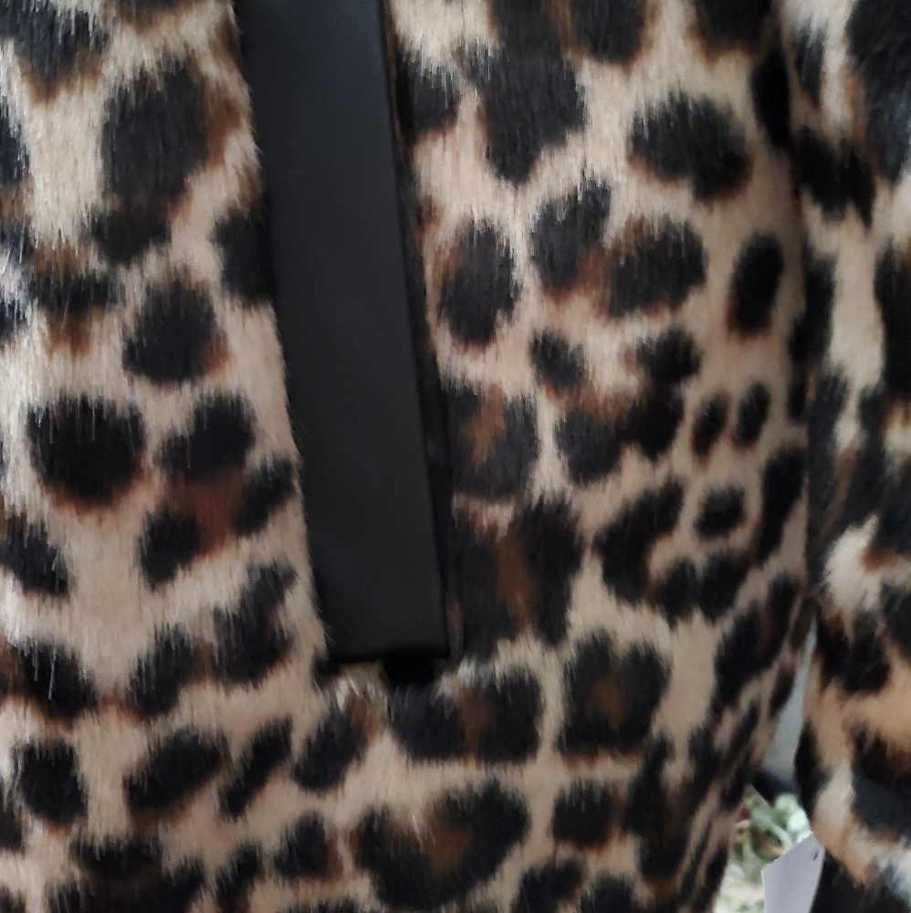 ❤️Last Chance !! Neiman Marcus  Faux-Fur Leopard Faux-Leather Trim Coat - Picture 8 of 11